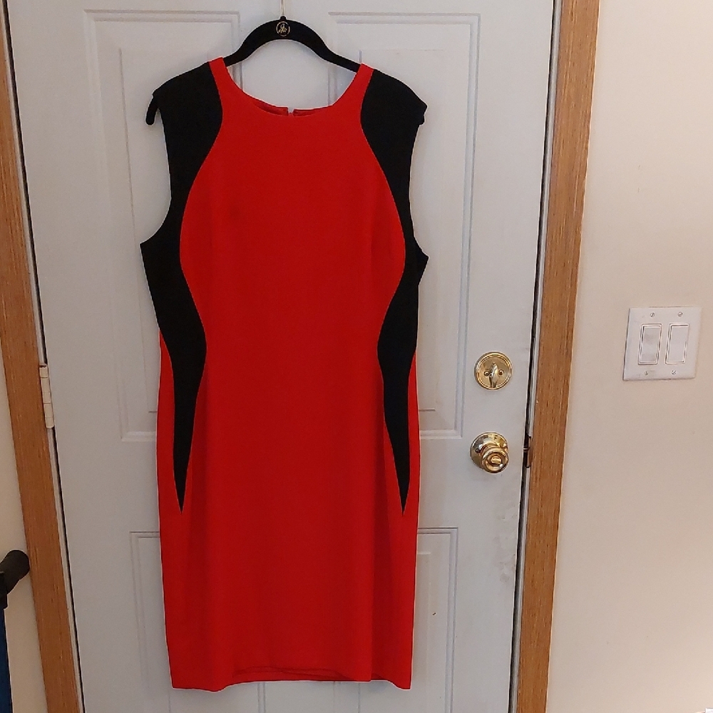 Jones New York Red and Black Midi Dress